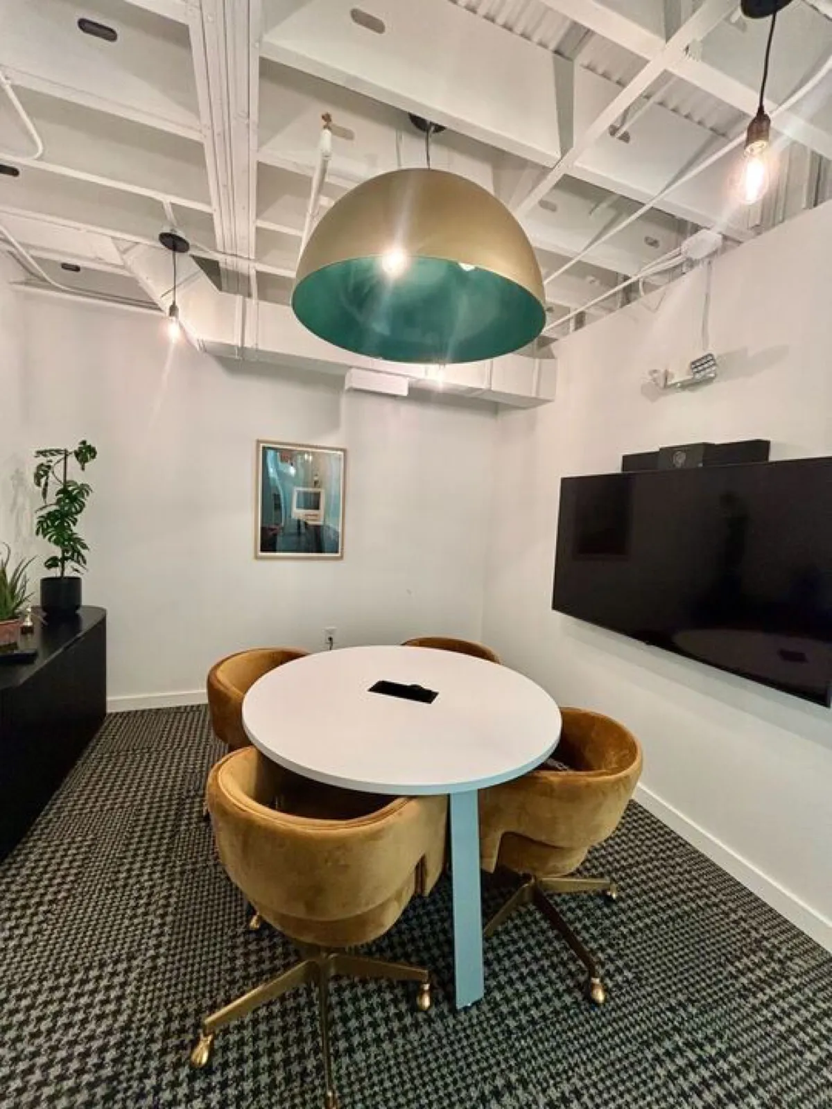 Ground Control meeting room at THRIVE Suwanee